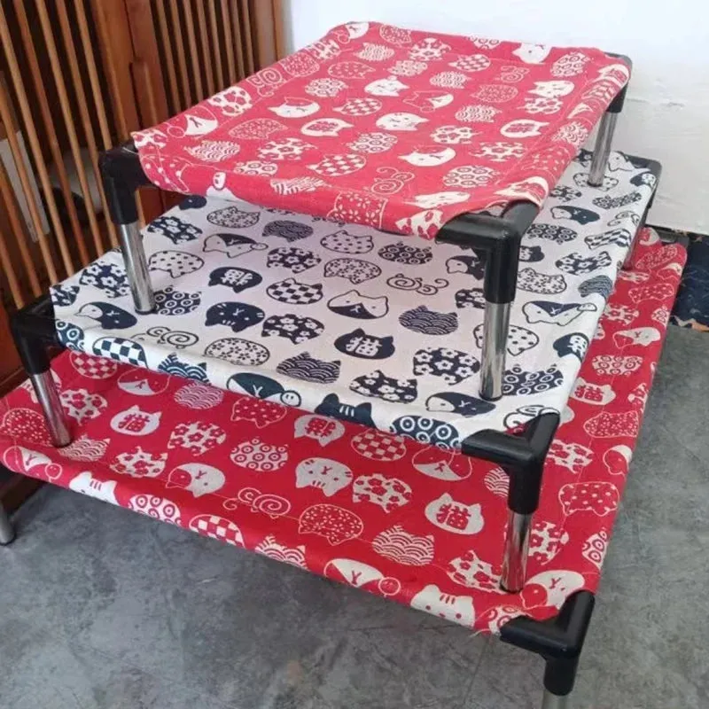 Elevated Outdoor Cat Bed for Ultimate Comfort