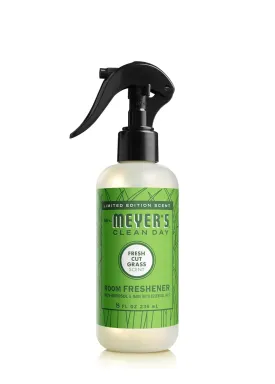 Mrs. Meyer's Clean Day Room Freshener, Fresh Cut Grass Scent, 8 Ounce Non-Aerosol Spray Bottle